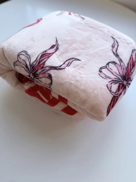 Плед Victoria`s Secret Cozy Blanket