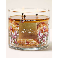 Свічка Almond Croissant Bath and Body Works