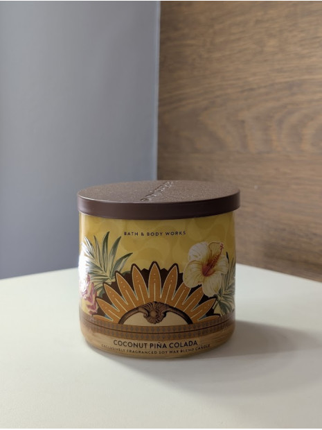 Свічка Coconut Piña Colada Bath and Body Works