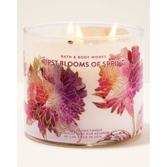 Свічка First Blooms Of Spring Bath and Body Works