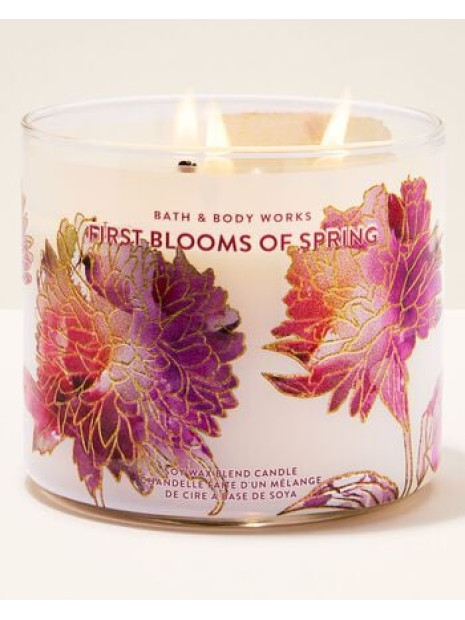 Свічка First Blooms Of Spring Bath and Body Works
