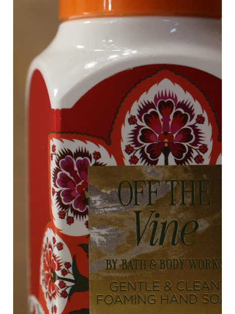 Уцінка! Мило для рук Off the Vine Bath and Body Works Уцінка! Мило для рук Off the Vine Bath and Body Works