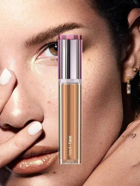 Мерехтливий блиск для губ з оліями кокоса та лаванди About Face Light Lock Lip Gloss Payton 4.3 мл