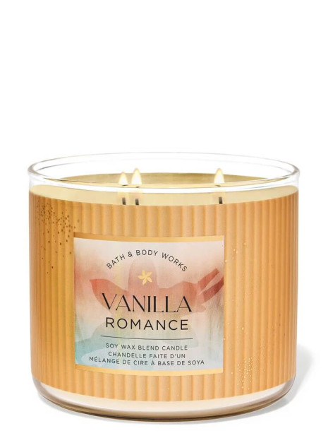 Свічка Vanilla Romance Bath and Body Works